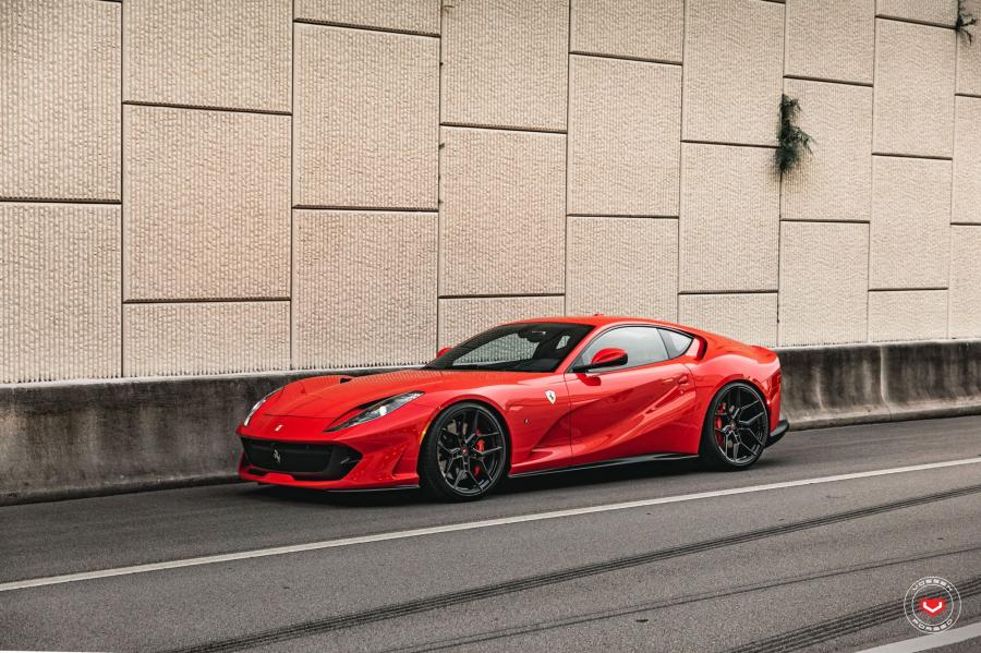  Ferrari 812 Superfast by Novitec Rosso on Vossen Wheels (EVO-4) 2020 года  (фото 1 из 40)